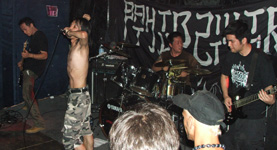 Bathtub Shitter a Music Factory-ban
