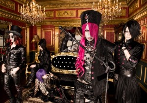 lycaon gossip